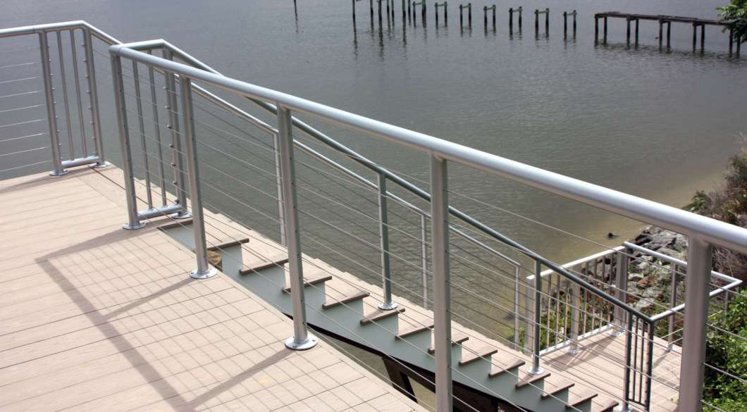 outdoor deck railing company